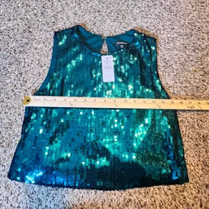 Express Womens Teal Green Sequin Sleeveless Crop Top Blouse XS New‎ With Tags thumbnail 4