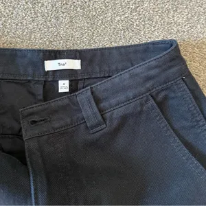 Aritzia TNA Black Cargo Pants size 4 100% cotton thumbnail 3