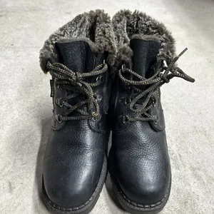 Blondo Genuine Shearling Mouton Leather Waterproof Boots Vintage Size 7.5 B thumbnail 2
