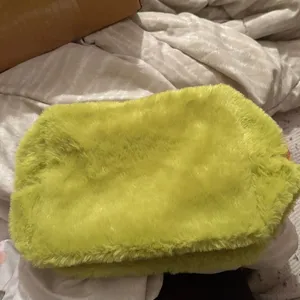 Green‎ Furry Grinch Pillow thumbnail 3