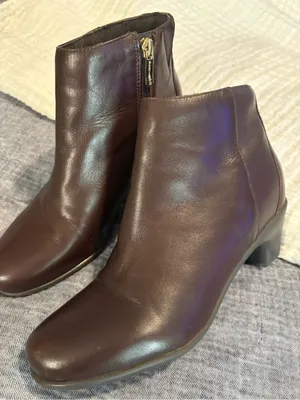 Easy Spirit Women's Dark Brown Leather Ankle Booties with Side Zipper thumbnail 3