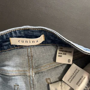 EUNINA Super High Rise Distressed Denim Mom Jeans Women’s Sz 0 Inseam 26” NWOT thumbnail 4