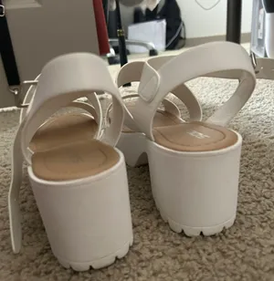 White Platform Sandals Size 8.5 thumbnail 5