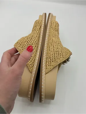 Anthropologie Dolce Vita Size 8 Shauny Crystal Buckled Slide Sandals Tan Beige‎ thumbnail 4