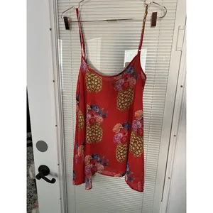 Show Me Your Mumu Bella Tunic Women’s Size M Red‎ Pineapple thumbnail 2