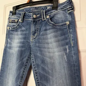 Miss Me Denim Jeans Distressed Boot Fleur De Lis JP5182B Embroidered Back Pocket thumbnail 7