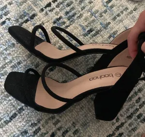 Boohoo black heels thumbnail 2