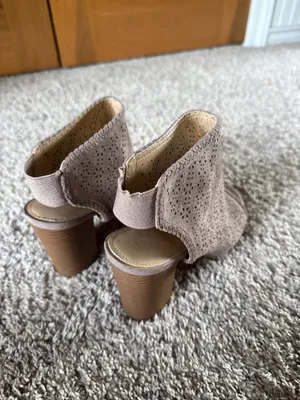 Khols heels Pink Size 9 thumbnail 2