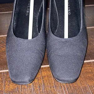 Bandolino Elegant Classic Black Block Heels Made in Spain Size 6.5M thumbnail 7