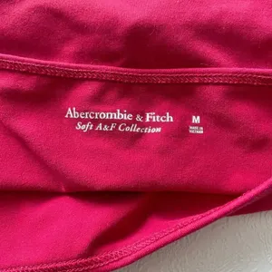 Abercrombie & Fitch Soft A&F Collection Cropped Tank Top Pink Shelf Bra Size M thumbnail 4
