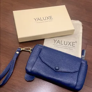 Yaluxe Blue Leather Wristlet thumbnail 1
