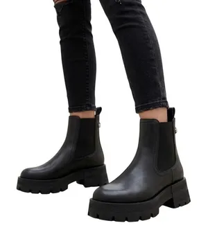 Steve Madden Howler Black Faux Leather Chunky Sole Chelsea Boots Size 6 NEW thumbnail 1