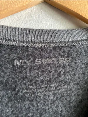 My Sister Year of the Woman Cropped Sweatshirt Gray Oversized Graphic Pullover thumbnail 2
