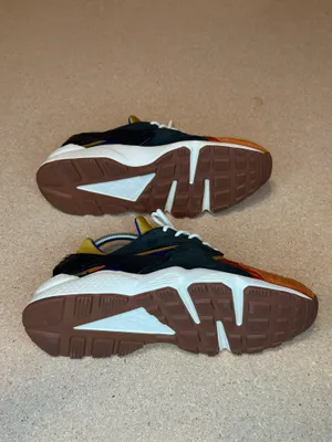 Nike Air Huarache ACG Inspired Womens 8.5 Campfire Orange DO6681-700 Sneakers thumbnail 5