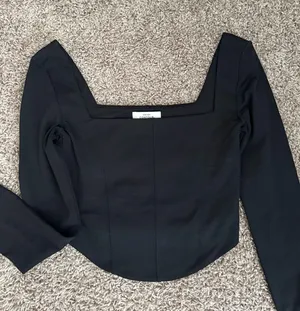Aritzia contour corset long sleeve thumbnail 1