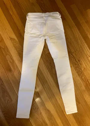 White Size 24 thumbnail 2