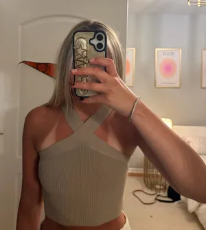 Aritzia Crossover Babaton Top thumbnail 1