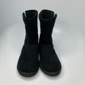 UGG black quilted knit boots size‎ 5 thumbnail 2