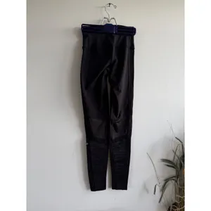 Alo Yoga Moto Leggings Black Quilted Mixed Media Activewear‎ XS W5494R thumbnail 2
