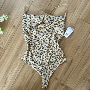 Abercrombie NWT Leopard Bodysuit thumbnail 2