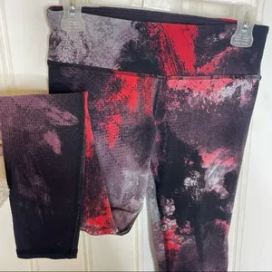 ALO Yoga Airbrushed Leggings in Ruby Red Smoke 688 thumbnail 6