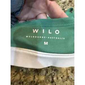 WILO‎ THE LABEL green white sports bra NWT padded tank tennis golf Size Medium thumbnail 4