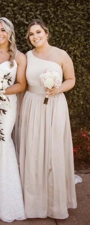 champagne Vera Wang bridesmaids dress thumbnail 1