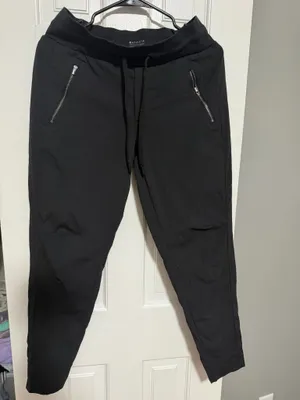 Athleta Trekkie North Mid Rise Black Jogger Size 4. thumbnail 3