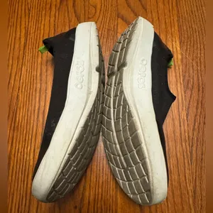 OOFOS OOmg zzZee Low Recovery US 9 40 Women’s Casual Slip On Sneaker Black thumbnail 2