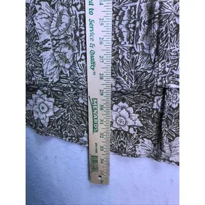 Sun‎ & Shadow Floral Blouse Womens XL Olive Green Boho Crochet Trim thumbnail 3