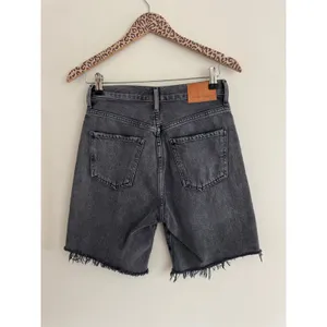 CITIZENS OF HUMANITY Camilla Raw Hem Shorts in Karma Size 24 thumbnail 5