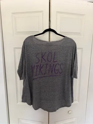 Junk Food Minnesota Vikings Game Day Oversized T-Shirt Gray Size Medium thumbnail 7