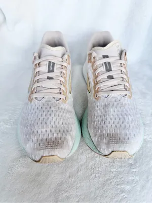 Brooks Hyperion Womens 8 Shoes Beige Running Racing Walking Gym 1203961B419 thumbnail 4