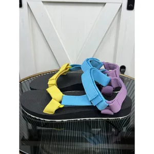 Teva Original Universal Sandals Women’s Size 6 Hiking Outdoor Colorblock 1003987 thumbnail 2