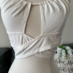 NWT Urban Outfitters Criss Cross Crop Top thumbnail 2