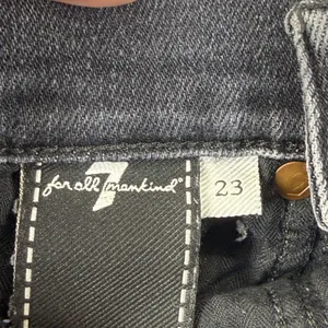 7 For All Mankind Luxe Vintage High‎ Rise Flare Jeans Black 23 Distressed Hem thumbnail 4
