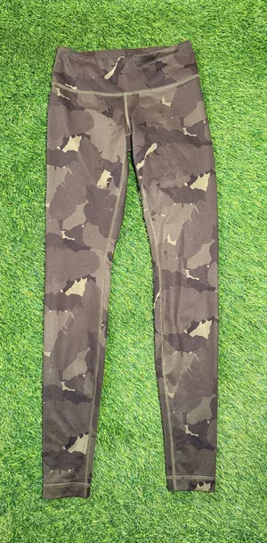 Lululemon High Rise Leggings Size 4 Dark Green Floral Camo Print thumbnail 1