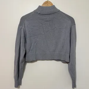 Aritzia Sunday Best Organic Cotton Cashmere Cropped Sweater Size XS Oversized thumbnail 6