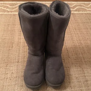 UGG Women's Classic Tall Gray Winter Boot Size US 8 thumbnail 5