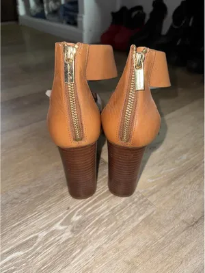 Michael Kors Winston leather strappy block-heel sandals thumbnail 3
