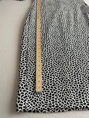 Maggy London Black and White Patterned Midi Dress thumbnail 10