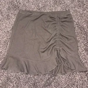 Boutique Illa Green Mini Skirt With Ties Size S thumbnail 1