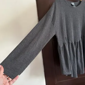 ARULA | Dark Gray Heather Waffle Scalloped Waist Babydoll Long Sleeve Top 2XL B thumbnail 4