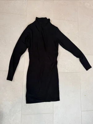 ASOS Black Long-Sleeve Backless Dress thumbnail 2