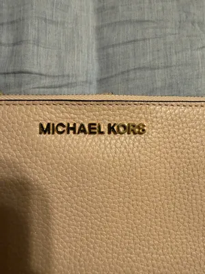 Michael Kors Wallet thumbnail 3