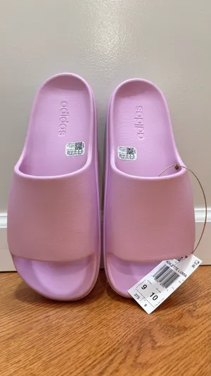 Guaranteed Authentic adidas Adilette Lumia Slides in Bliss Lilac Women:10 Men:9 thumbnail 4