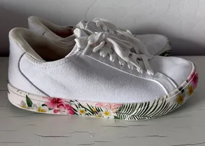 Kizik Irvine Sneakers Women’s 6.5 White Floral Tropical Hands Free Slip On Shoes thumbnail 1