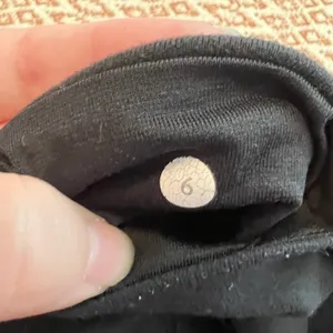 Lululemon Black Crop Leggings Size 6 thumbnail 4