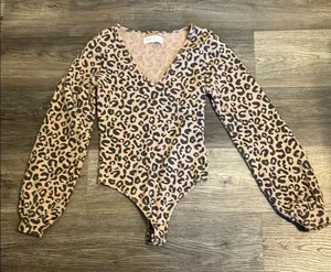 Abercrombie & Fitch Soft A & F Cozy Leopard Print Long Sleeved Bodysuit Small thumbnail 1
