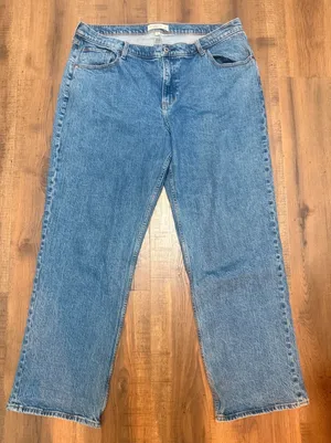 Abercrombie & Fitch Curve Love The Baggy Low Rise Jeans 33 16R Medium Wash thumbnail 1